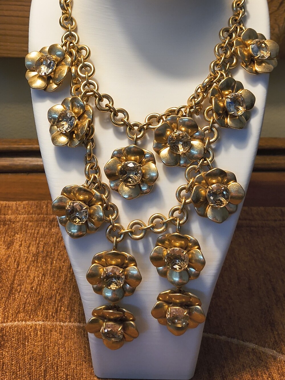 Vintage J Crew Chunky Gold Bold Flowers Huge Rhinestones Statement Necklace - Picture 3 of 9